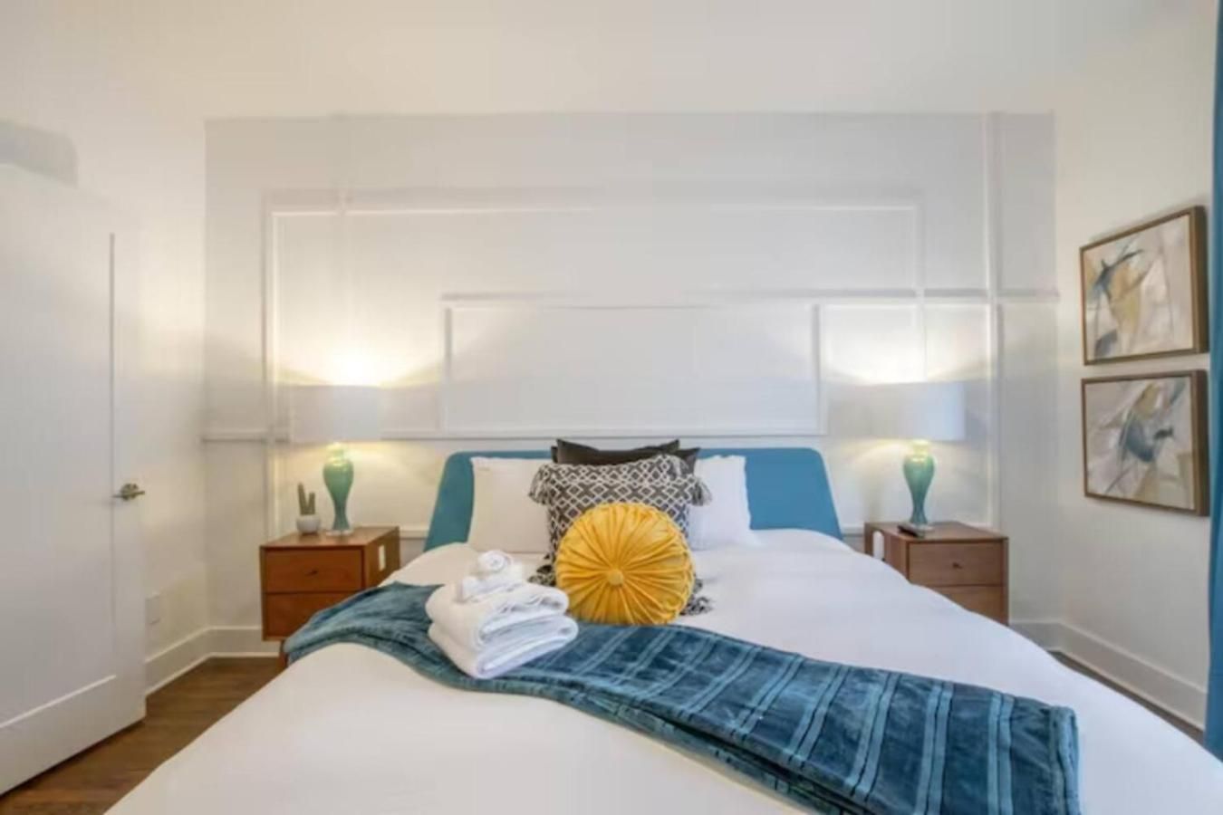 Two Townhomes Rooftop Patios Hillsboro Village Holiday home *