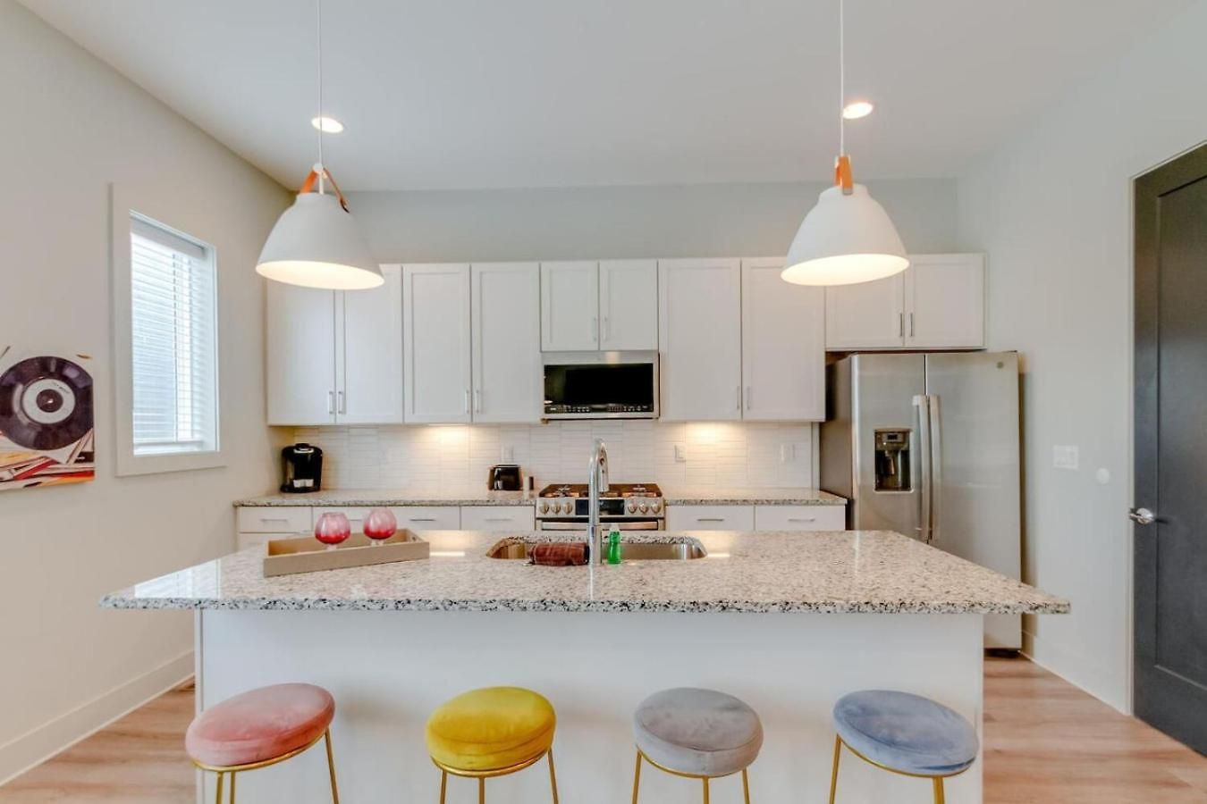 Harmony Of Dual Townhomes With 14 Beds Holiday home Nashville