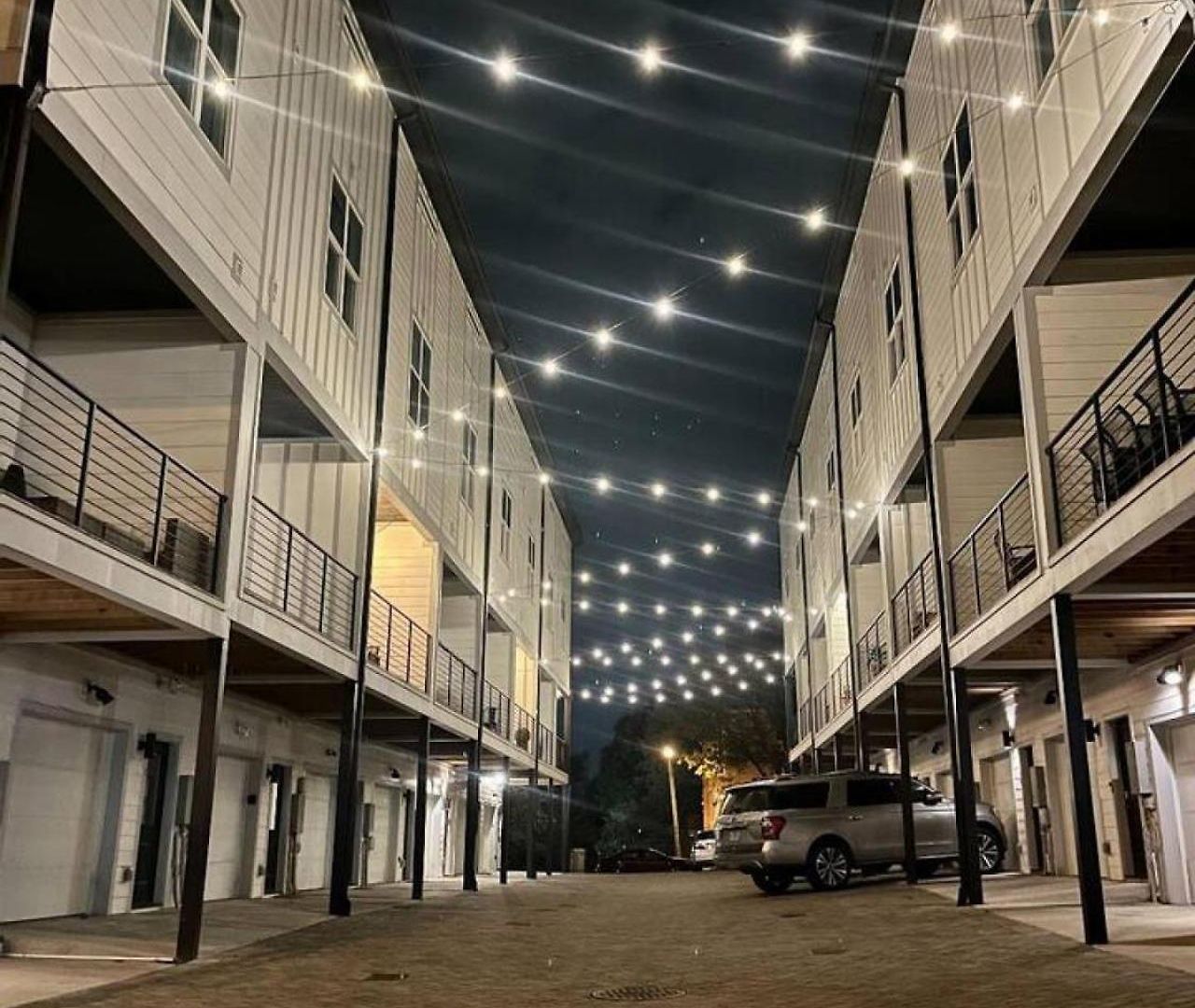 Holiday home Two Townhomes Rooftop Patios Hillsboro Village Nashville