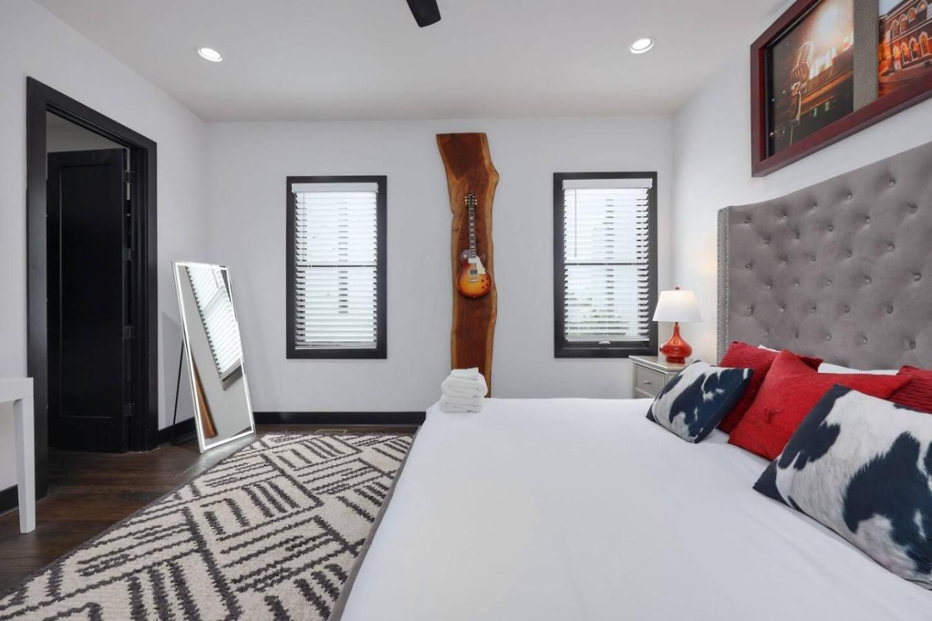 Holiday home Two Townhomes- Rooftop Lounge- Hot Tub- Views *