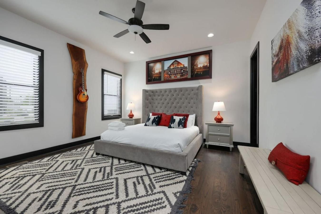 Holiday home Two Townhomes- Rooftop Lounge- Hot Tub- Views *