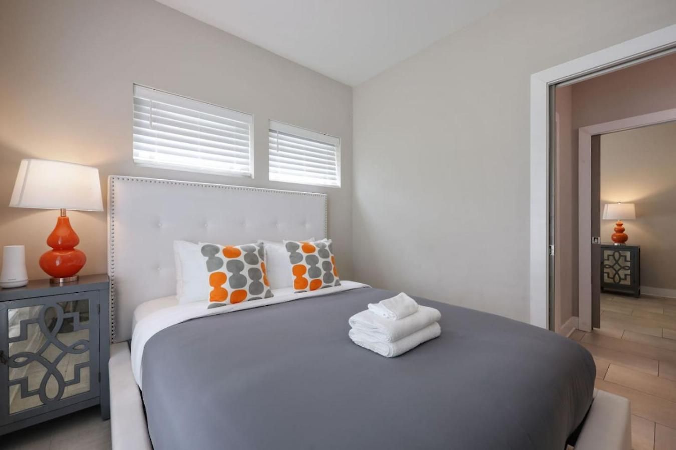 Two Townhomes - Hot Tubs And Rooftop Balconies