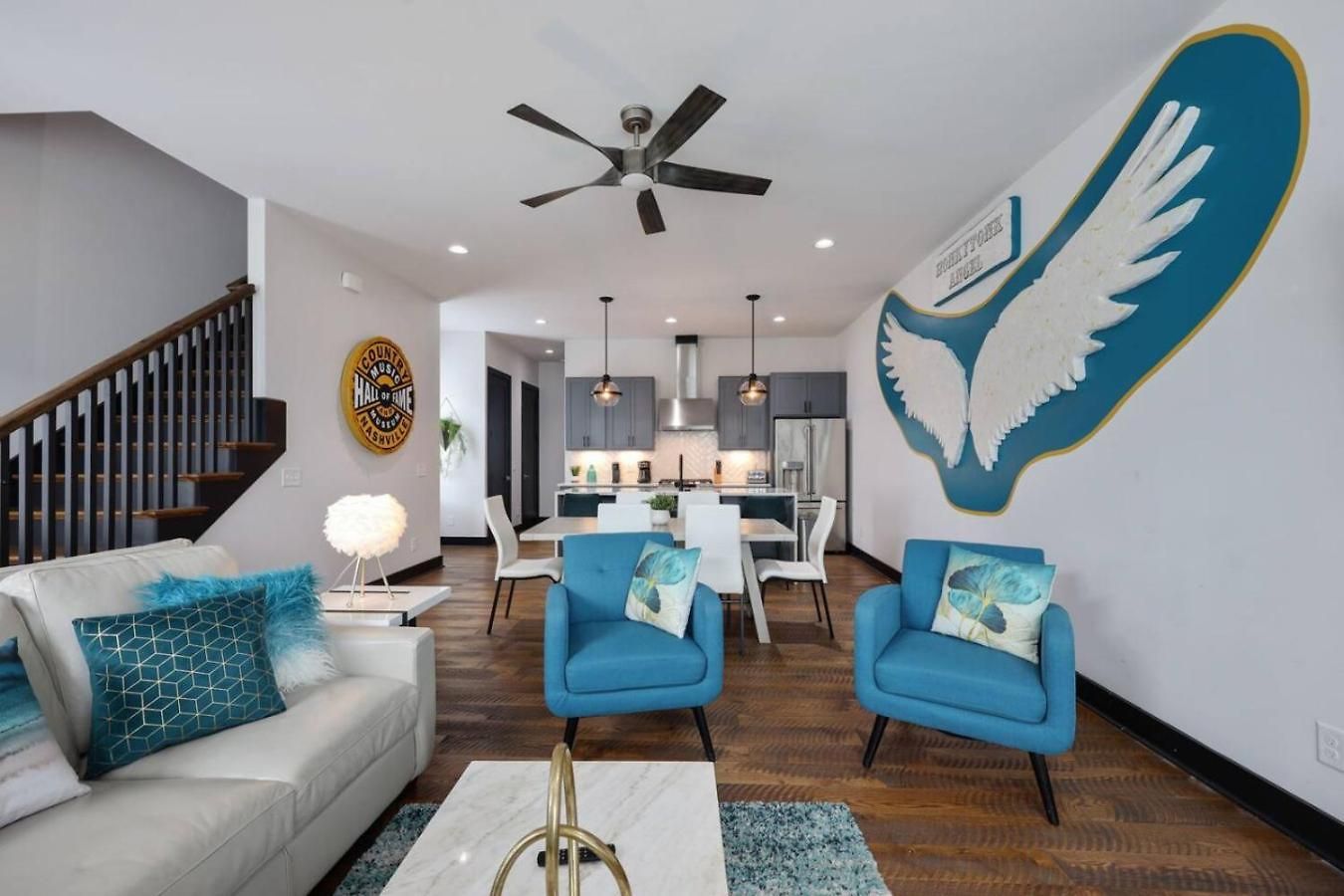Two Townhomes- Rooftop Lounge- Hot Tub- Views Holiday home *