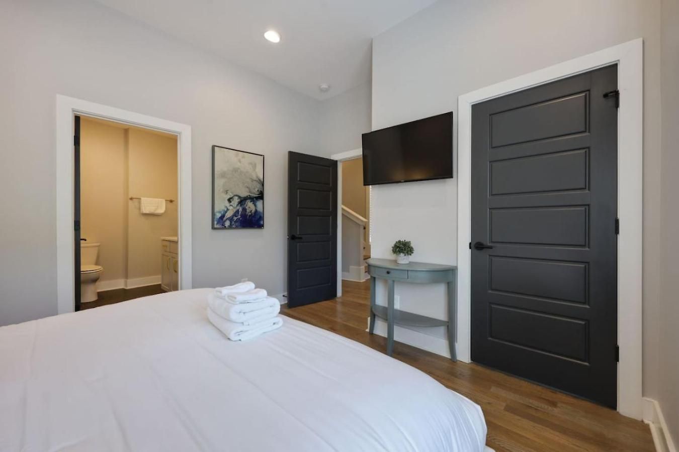 Two Townhomes- Rooftop Lounges- Hot Tub- Game Nashville