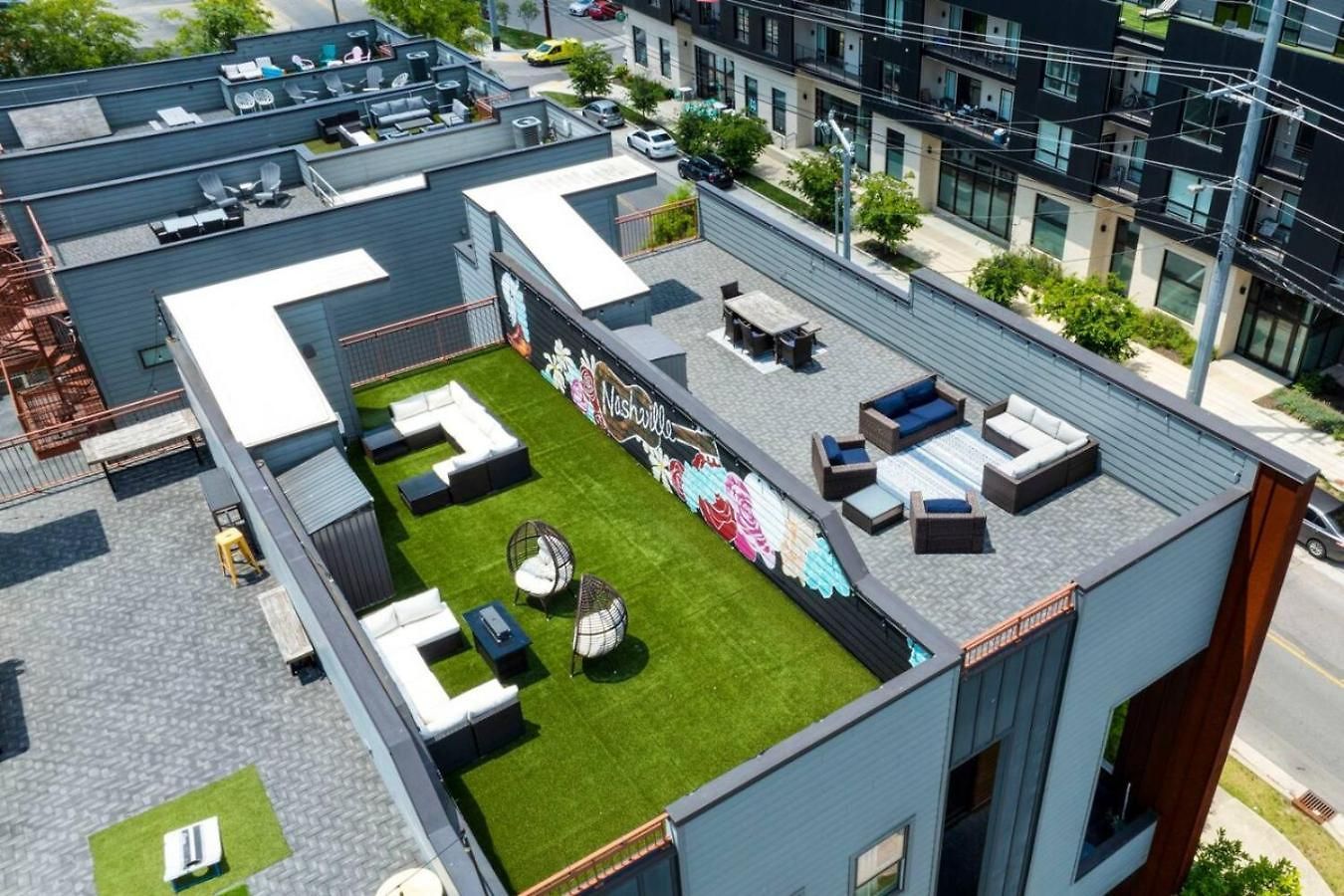 Holiday home Luxury Double Townhomes With Two Huge Sky Rooftops