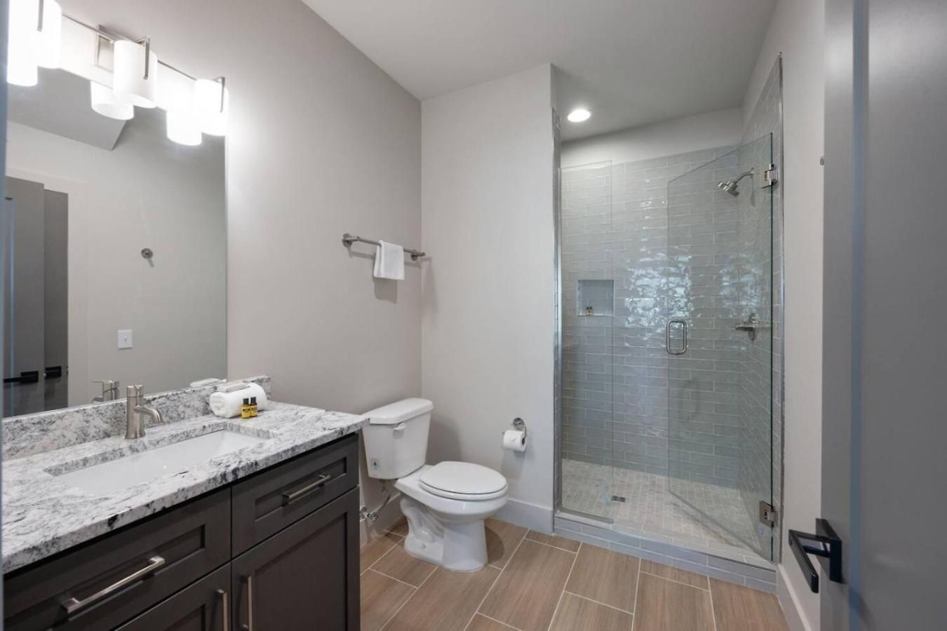 Holiday home Hey Dolly Denim Dual Townhomes Nashville