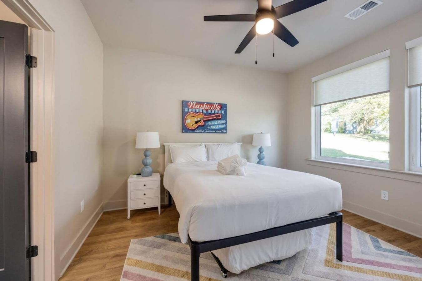 Music Abode And Cowgirl Up Dual Townhomes Holiday home *