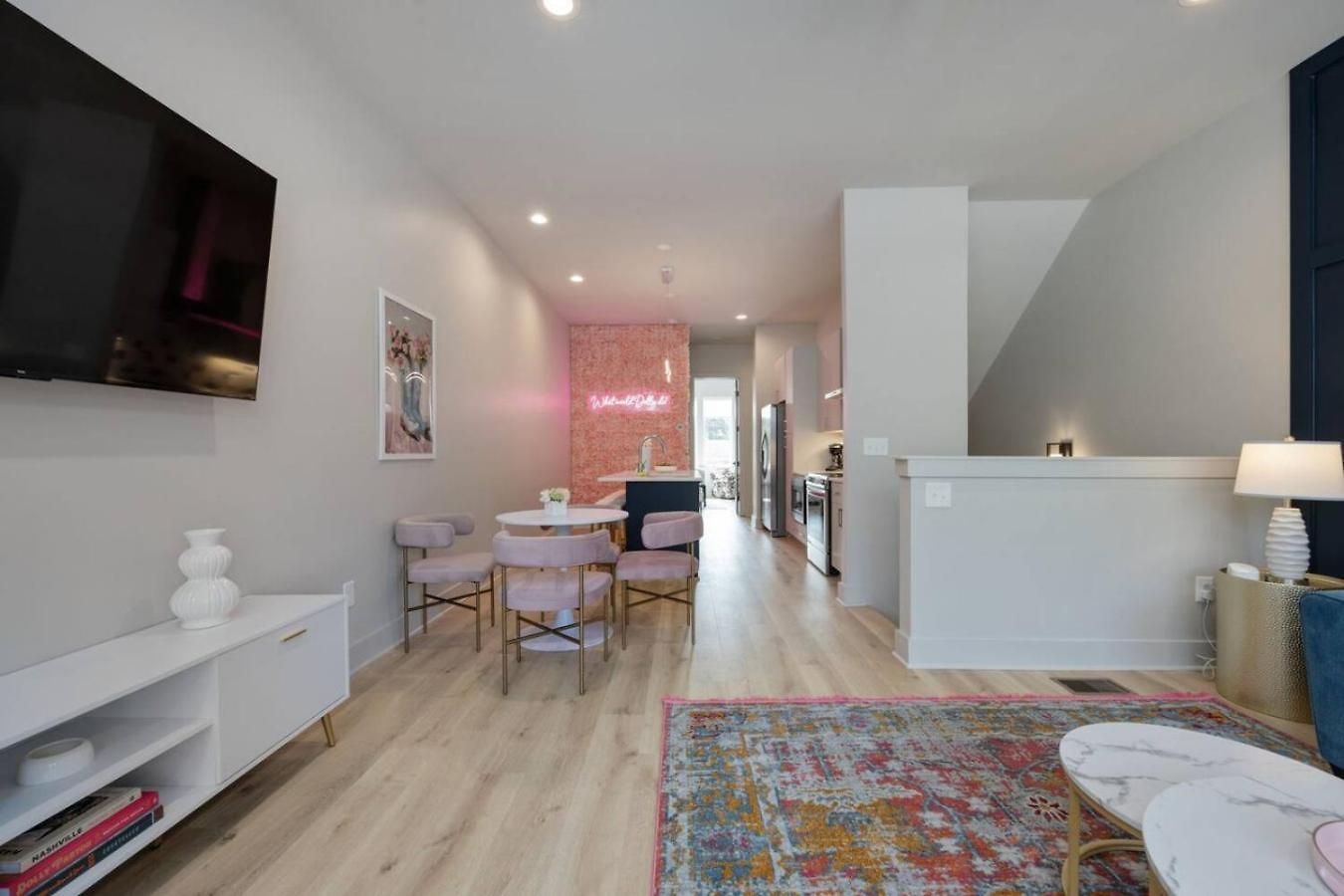 Holiday home Hey Dolly Denim Dual Townhomes *