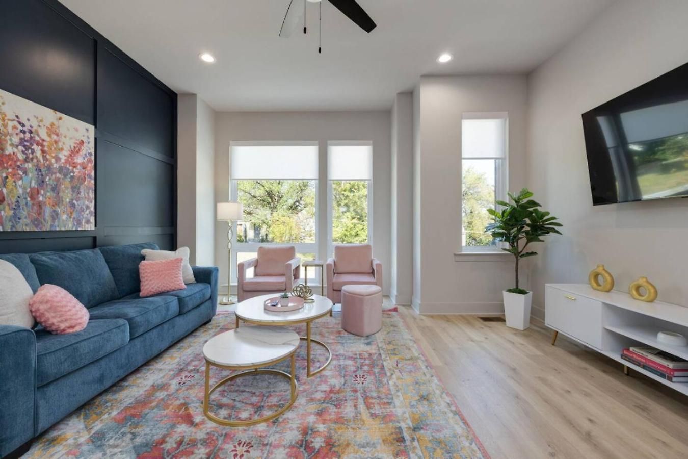 Hey Dolly Denim Dual Townhomes Holiday home Nashville