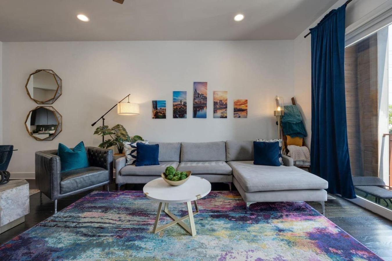 Luxury Double Townhomes With Two Huge Sky Rooftops *