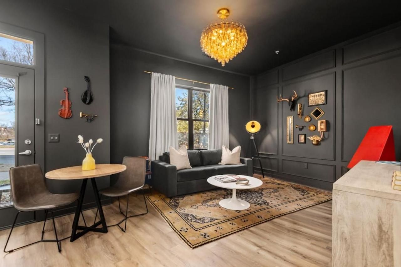 Music Row Pearls With Vandy And Belmont At Your Doorstep Apartment Nashville