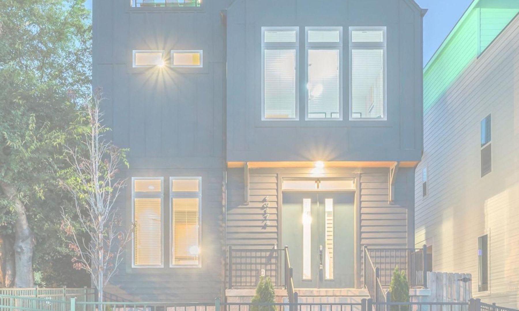 Designer Single Family House-rooftop- Hot Tub Holiday home *