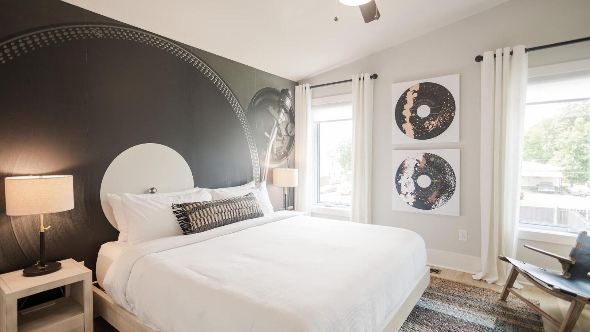 The Savant Holiday home Nashville