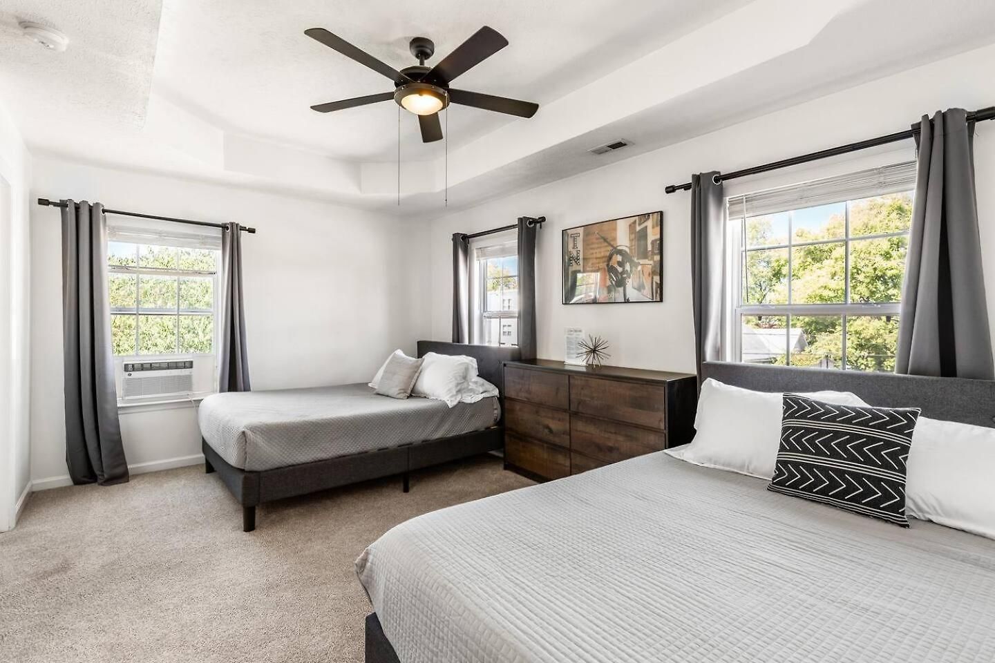 Holiday home Perfect Sleep 20 Downtown 10 Queen Beds *