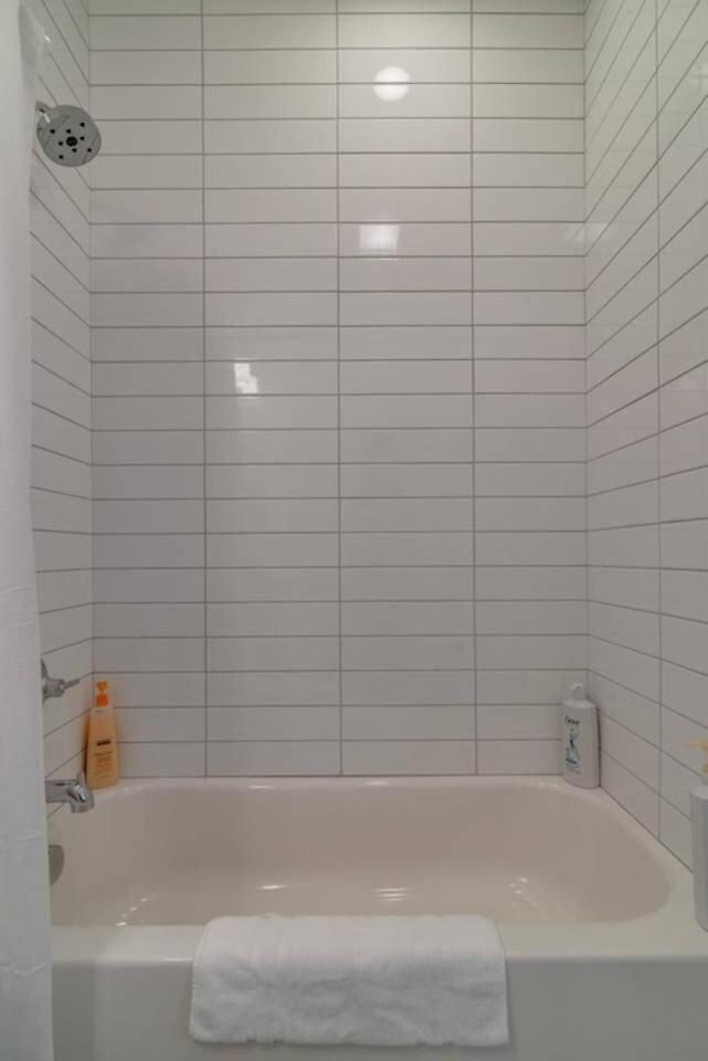 6 Bedroom Gulch Homes, Garages, Rooftops, Walk To Gulch 10 Mins To Broadway, 24 Hour Hospitality Team, Perfect For Groups Holiday home Nashville