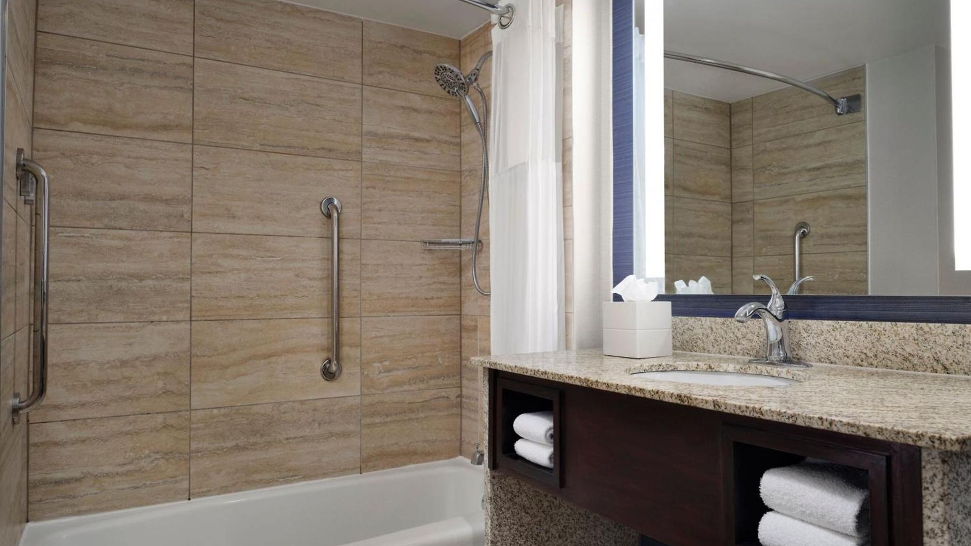 Airport Marriott 4*
