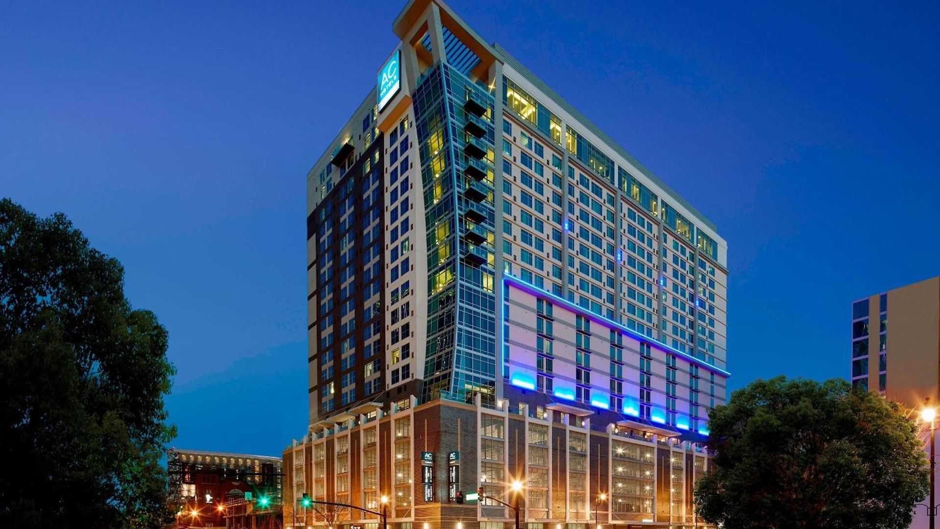 By Marriott Downtown/convention Center