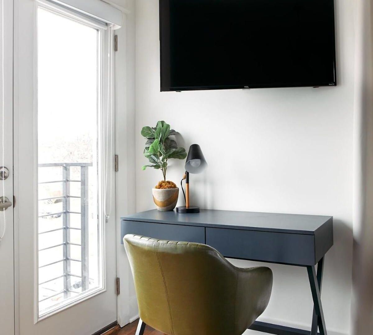 Holiday home Hillsboro Village Rooftop Retreat With Views, Sleep 12 With Gourmet Kitchen, Smart Tvs & Garage, Walk To Vanderbilt, Pancake Pantry And Boutique Shopping, Minutes To Broadway, 12 South And The Parthenon, Perfect For Groups, 24hr Hospitality