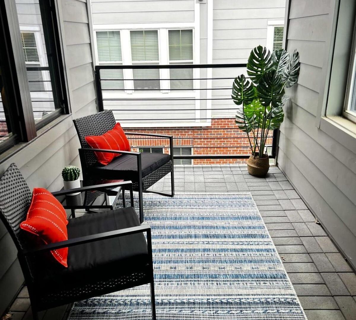 Roomy 1-level Near Vanderbilt With Parking, 1 Story, Secure Parking, Patio 3 Miles To Broadway Holiday home