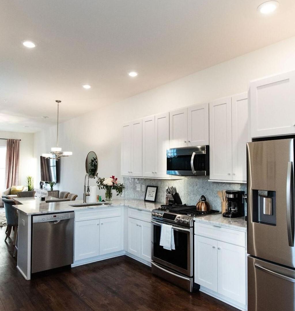 Luxury Hillsboro Village Rooftop Retreat Sleep 12 W Chef S Kitchen Smart Tvs & Garage Walk To Vanderbilt Pancake Pantry & Boutique Shopping Minutes To Broadway 12 South & The Parthenon 24 7 Hospitality Holiday home Nashville