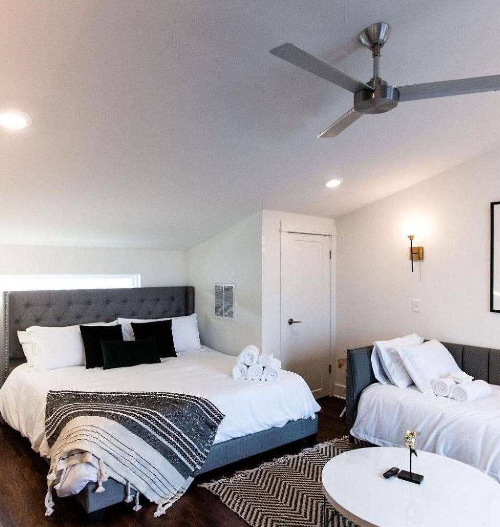 Luxe Hillsboro Village Homes For 24 With 4 Patios, Rooftops And Garage Parking, Gourmet Kitchens And Smart Tvs, Walk To Vanderbilt, Pancake Pantry And Fido, 24hr Hospitality, 10 Min To Broadway And The Parthenon Nashville