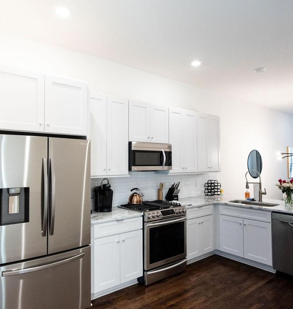 Hillsboro Village Retreat Garage Rooftop Deck Sleeps 12 Sophisticated Open Living & Gourmet Kitchen Smart Tvs Pet-friendly W Private Garage Walk To Vanderbilt Minutes To 12 South & Broadway 24 7 Hospitality