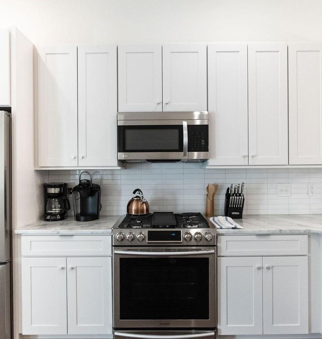Hillsboro Village Retreat Garage Rooftop Deck Sleeps 12 Sophisticated Open Living & Gourmet Kitchen Smart Tvs Pet-friendly W Private Garage Walk To Vanderbilt Minutes To 12 South & Broadway 24 7 Hospitality *