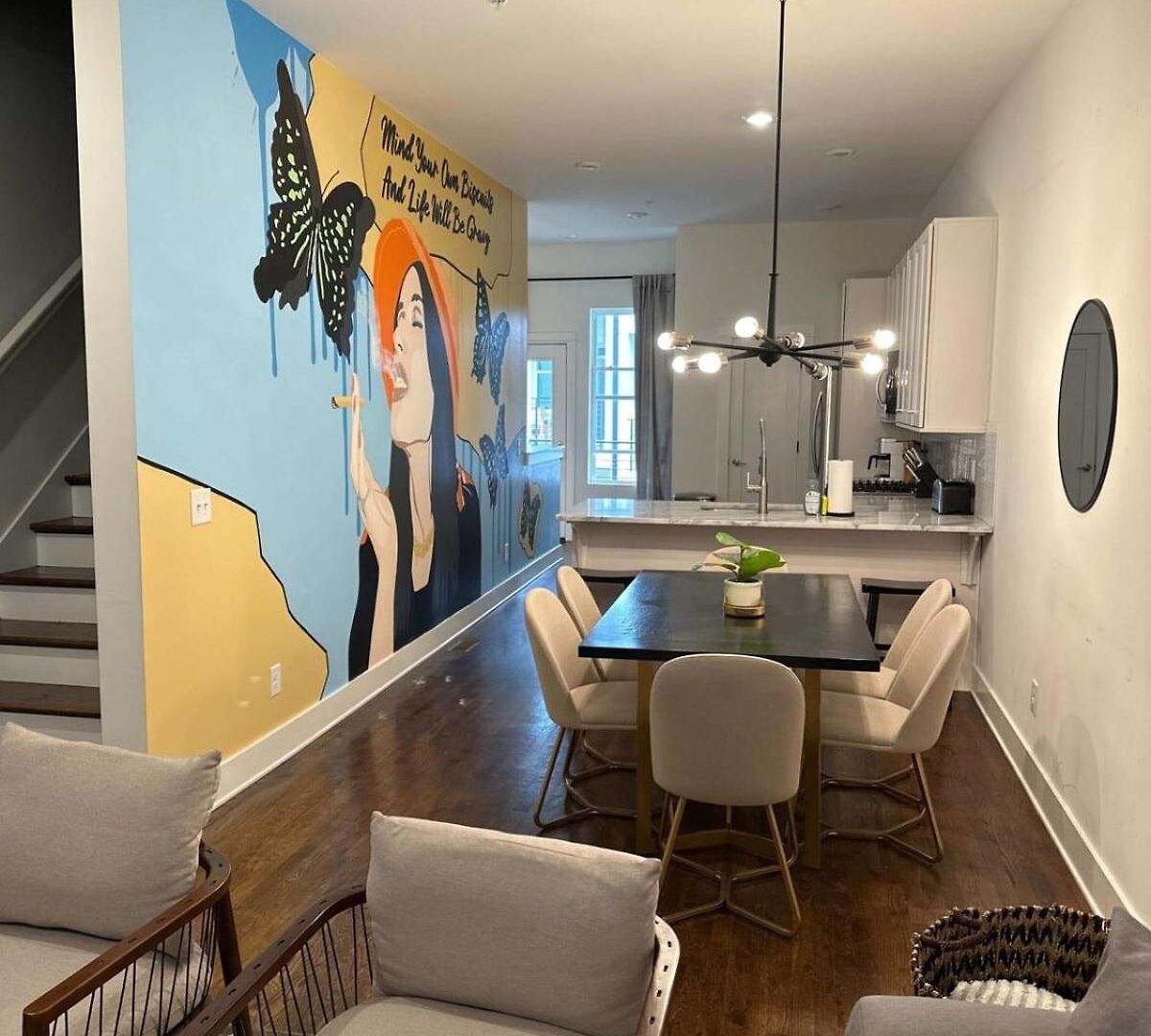 Holiday home Hillsboro Village Retreat Garage Rooftop Deck Sleeps 12 Sophisticated Open Living & Gourmet Kitchen Smart Tvs Pet-friendly W Private Garage Walk To Vanderbilt Minutes To 12 South & Broadway 24 7 Hospitality *