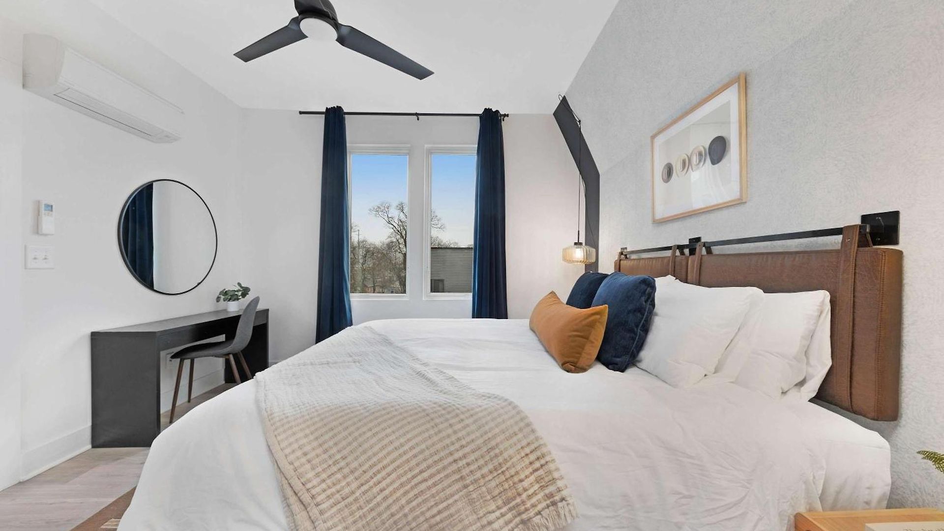 The Iris - Walk To Dining And Nightlife Rooftop! Holiday home
