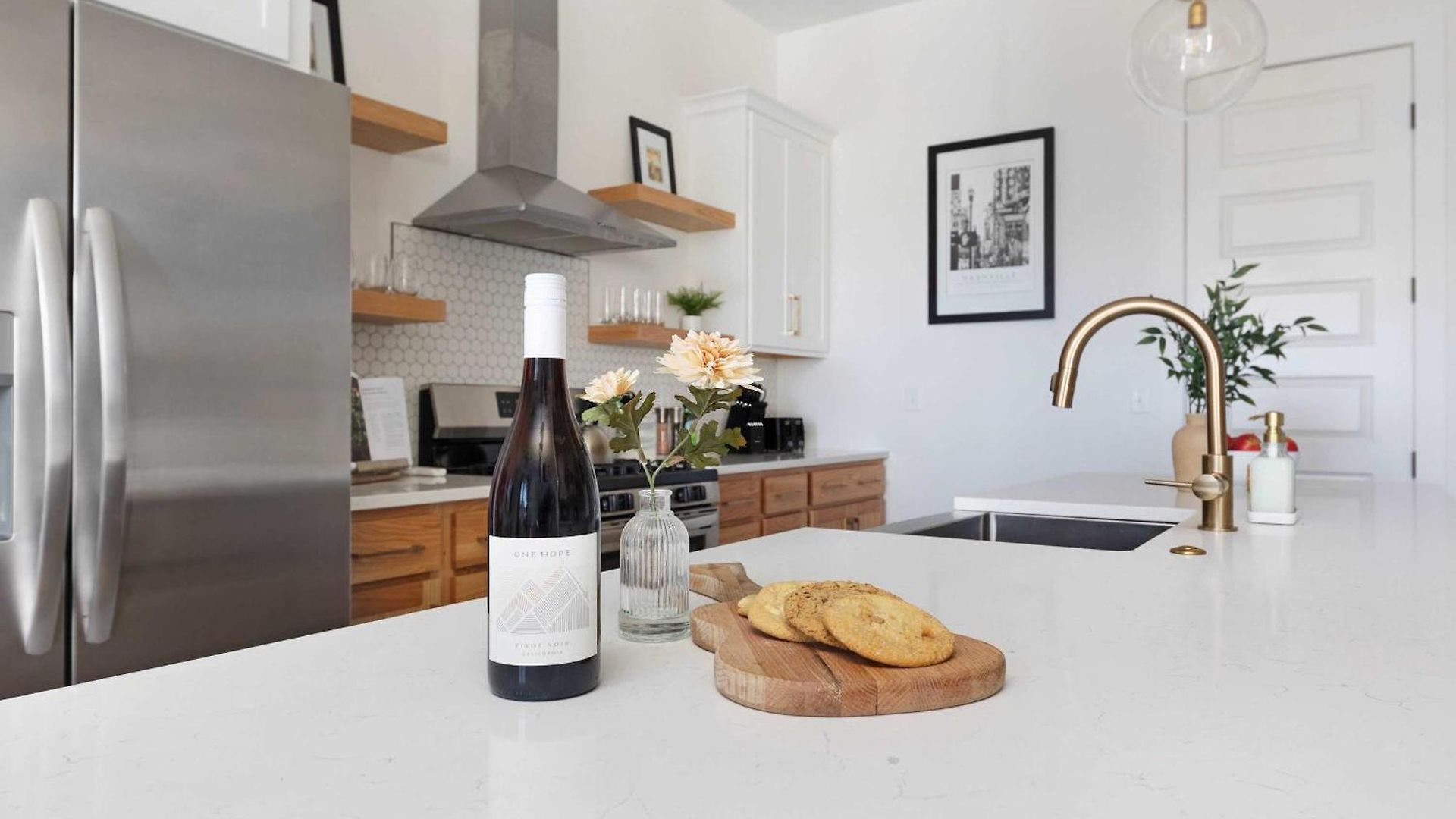 Holiday home The Azalea - Walk To Dining & Nightlife, Rooftop! *