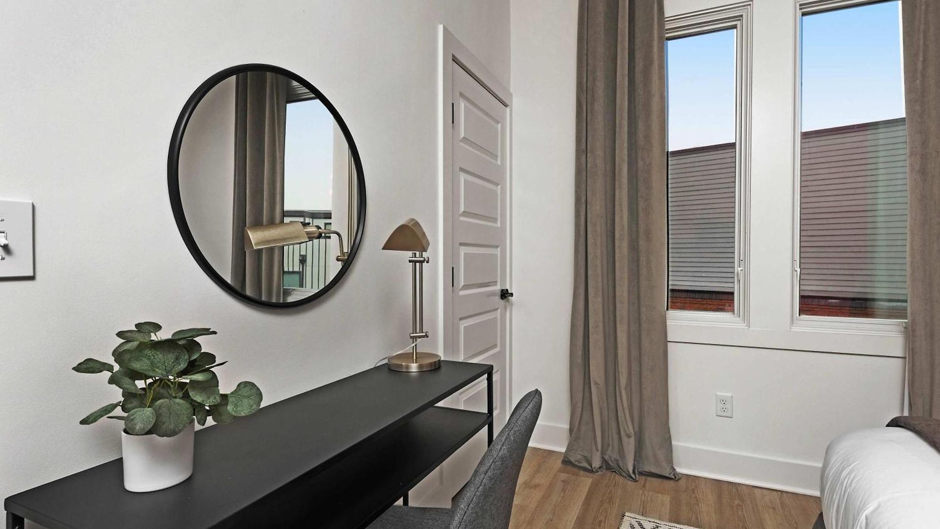 The Camellia - Rooftop Patio & Dog Friendly! Holiday home *