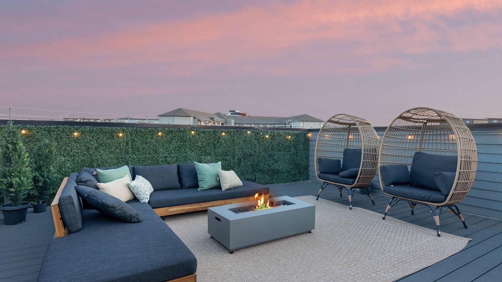 The Aster - Rooftop Patio 2 Miles To Broadway *