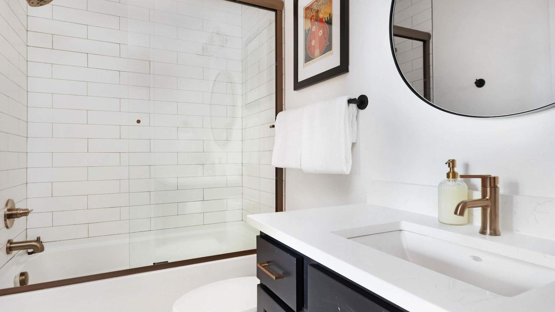 Holiday home The Aster - Rooftop Patio 2 Miles To Broadway *