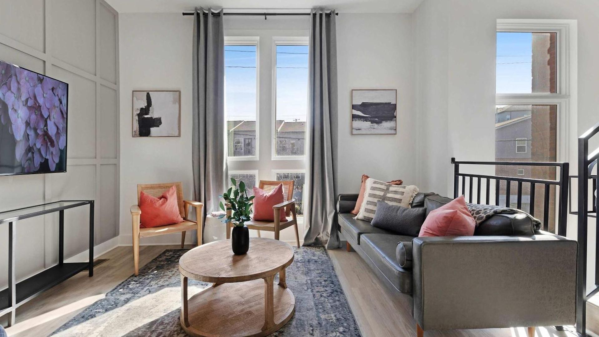 The Camellia - Rooftop Patio & Dog Friendly! Nashville
