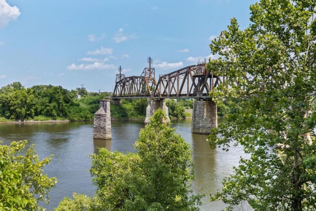 On The River - River Views Walk To Broadway * Nashville