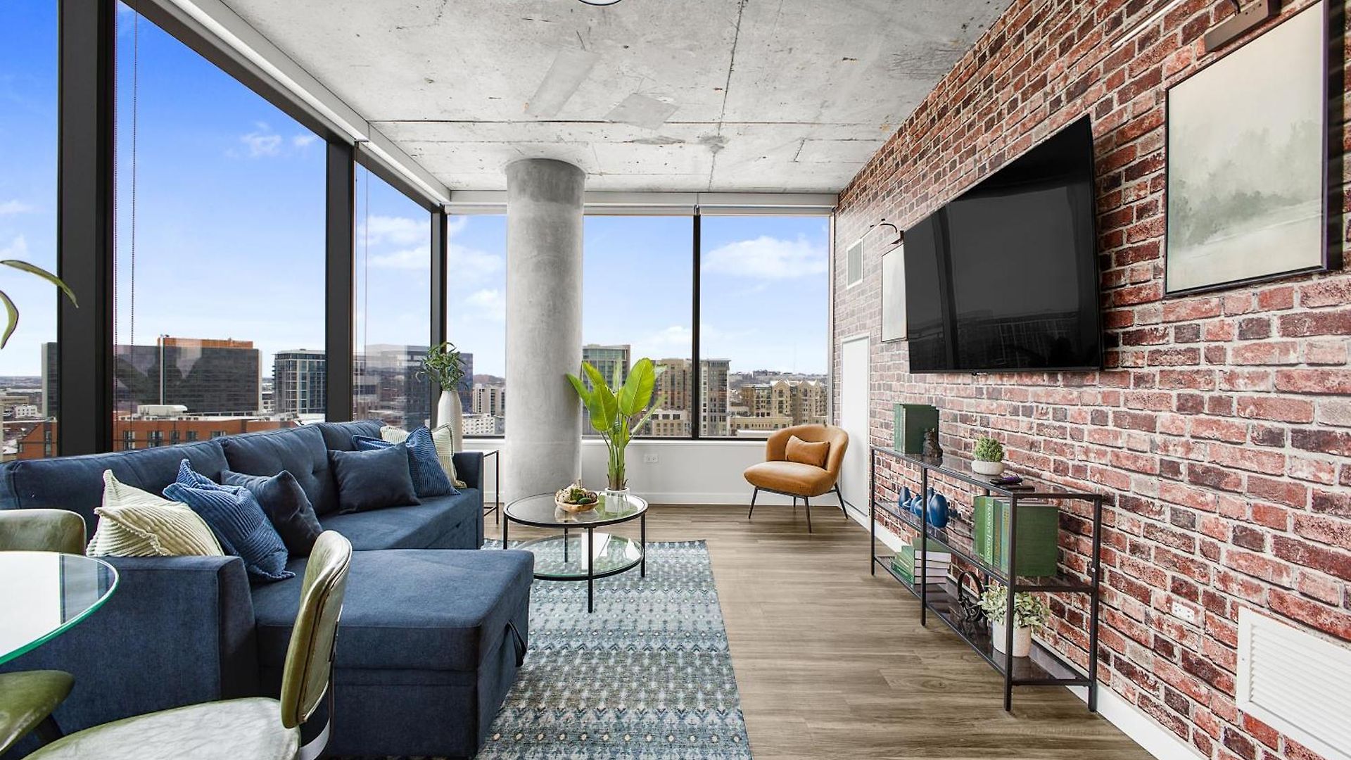 Apartment The Industrial Downtown