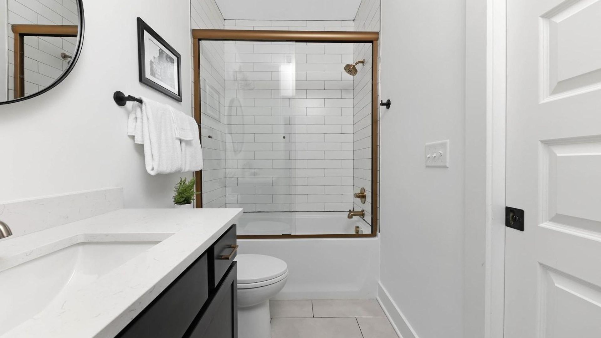 The Sunflower - Mins To Broadway And Rooftop Patio! Holiday home Nashville