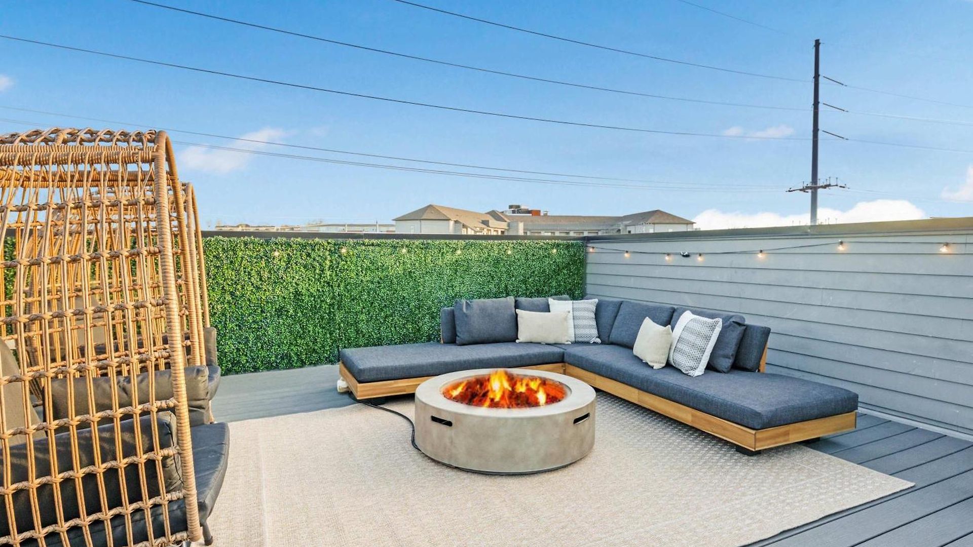 The Azalea - Walk To Dining & Nightlife, Rooftop!