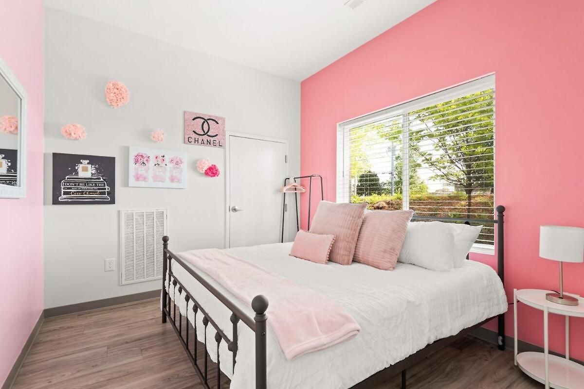 4br Condo, Sleeps 13 - Free Parking
