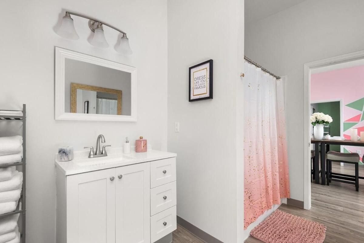 4br Condo, Sleeps 13 - Free Parking Apartment Nashville