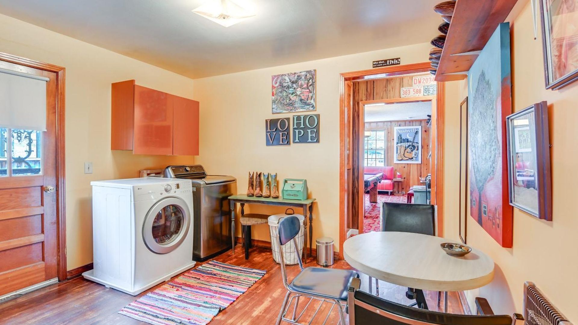 6 Mi To Downtown: 70s-themed In Nashville! Holiday home Nashville