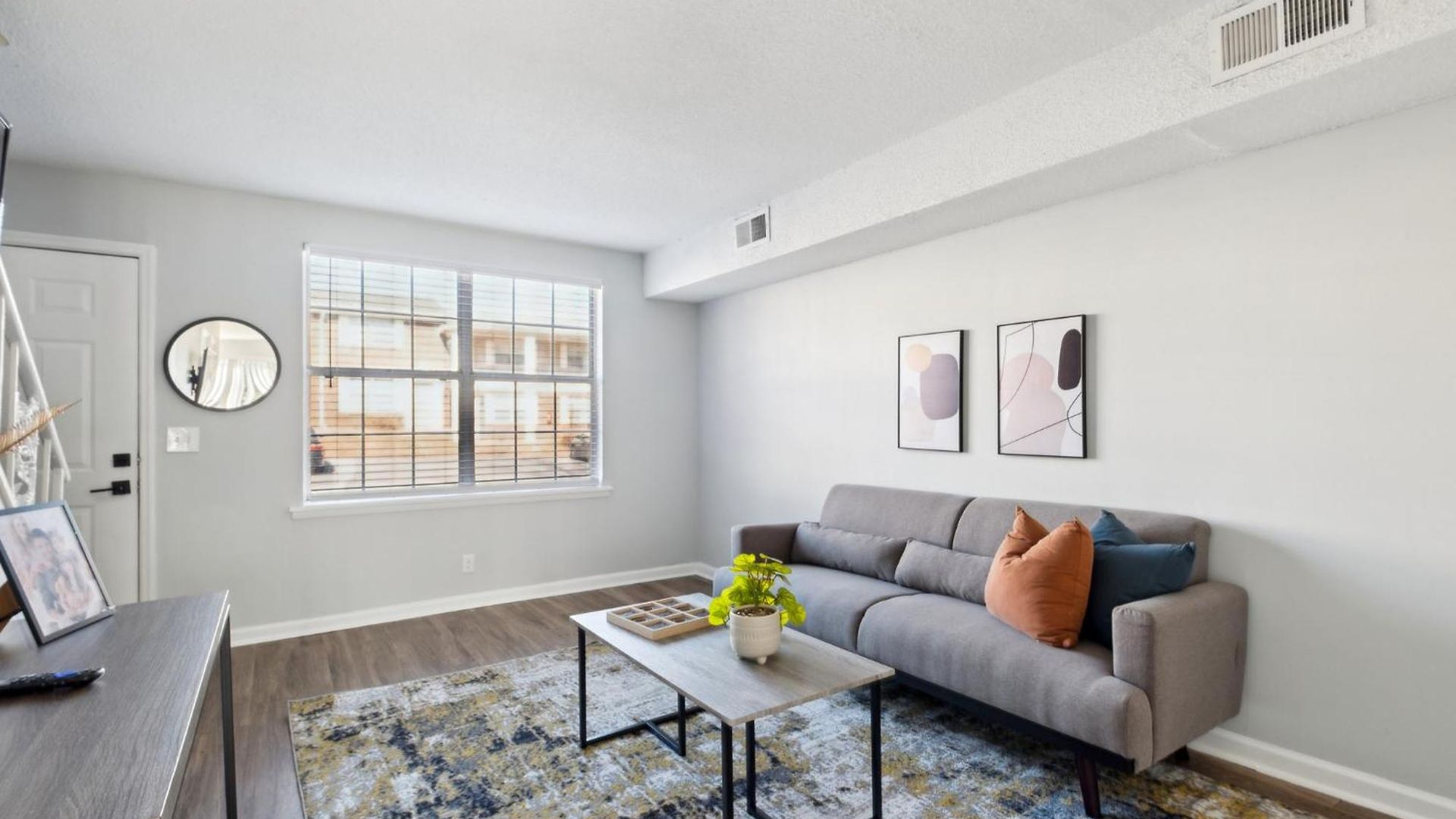 Brentwood U7 I Cozy & Comfy I 2bd I Free Parking *