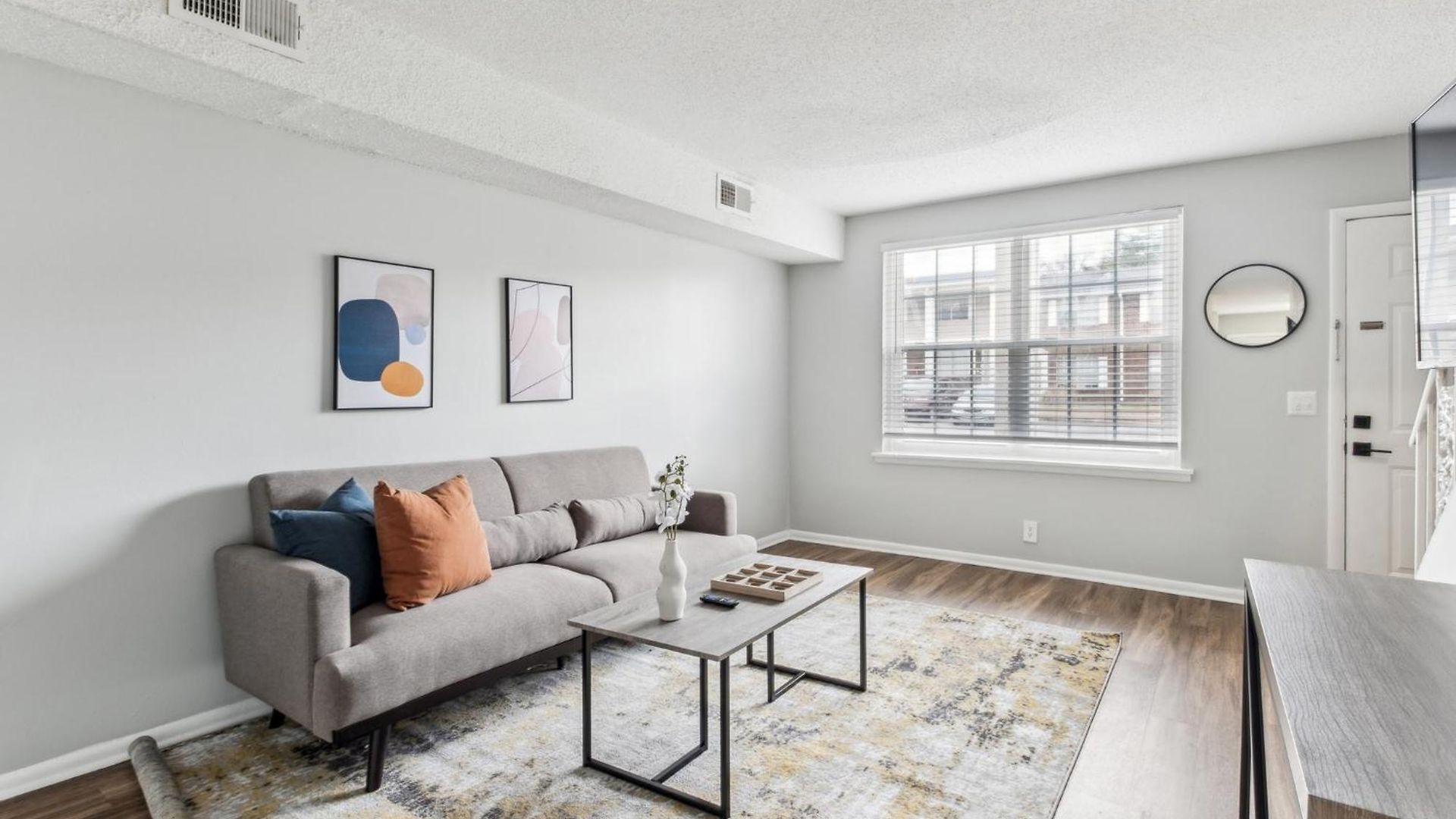Brentwood U10 I Cozy & Comfy I 2bd I Free Parking Apartment *