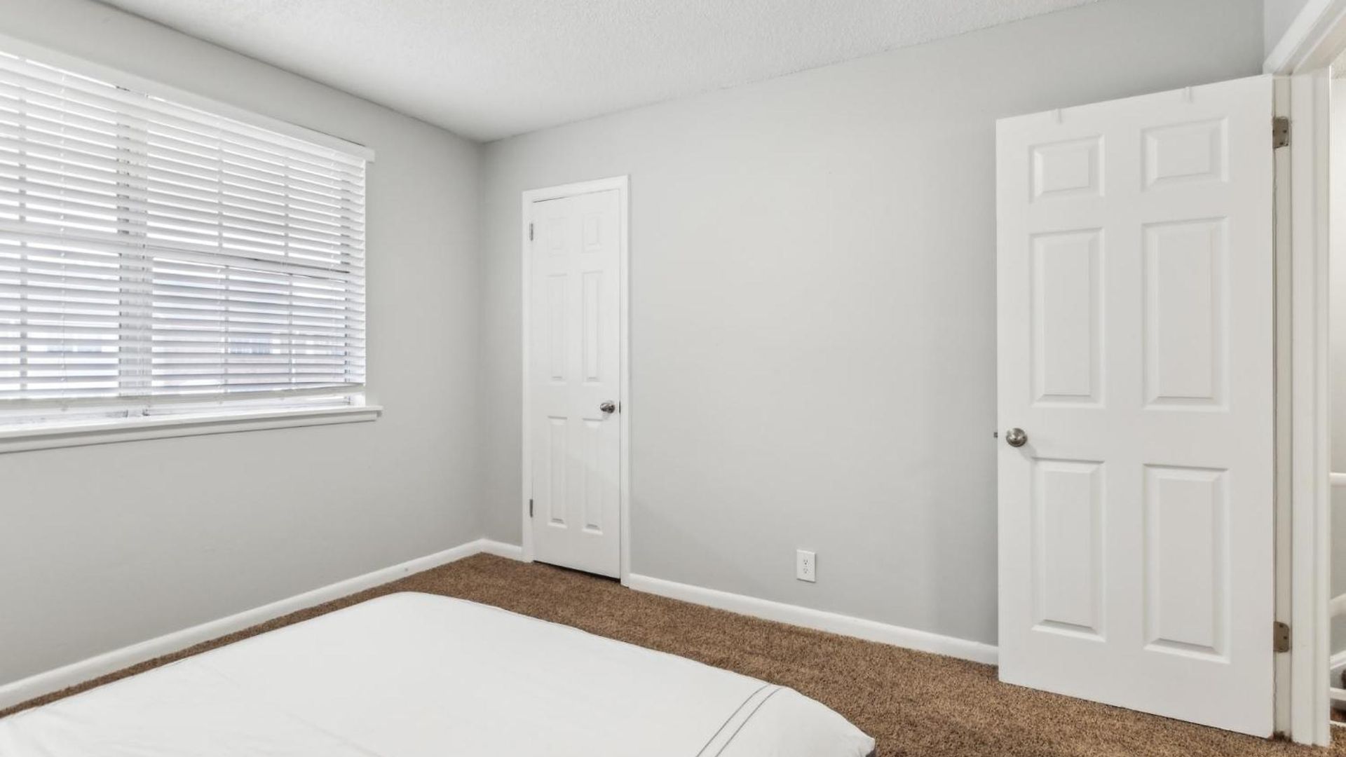 Brentwood U10 I Cozy & Comfy I 2bd I Free Parking Apartment *
