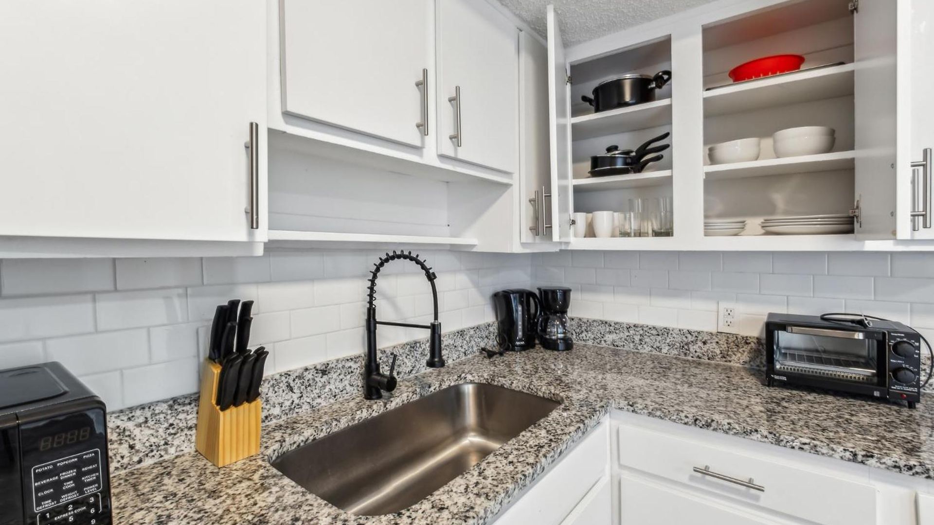 Apartment Brentwood S I Cozy & Comfy I 2bd 15 Bth