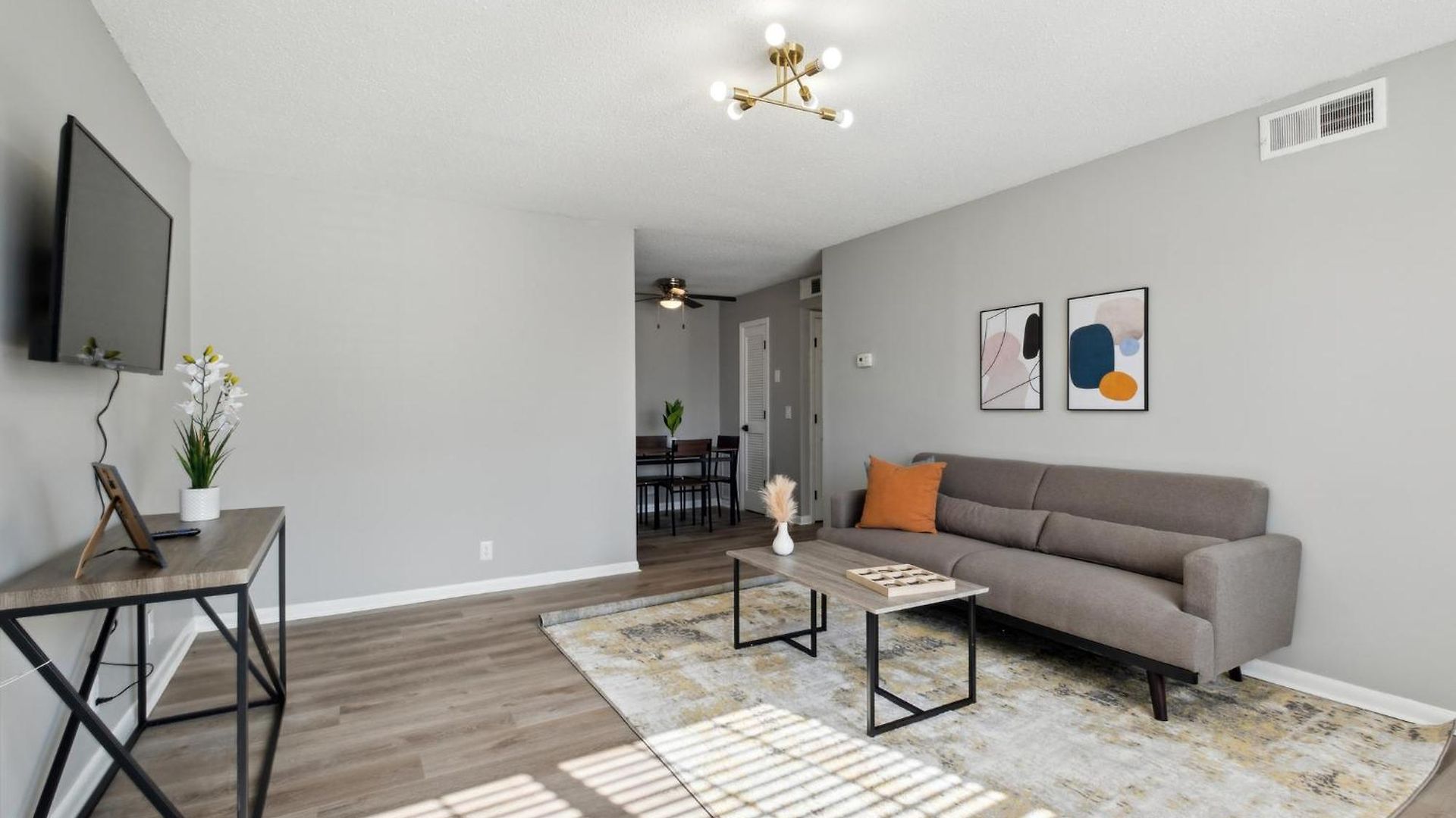 Brentwood C2 I Cozy & Comfy I 1bd I Free Parking *