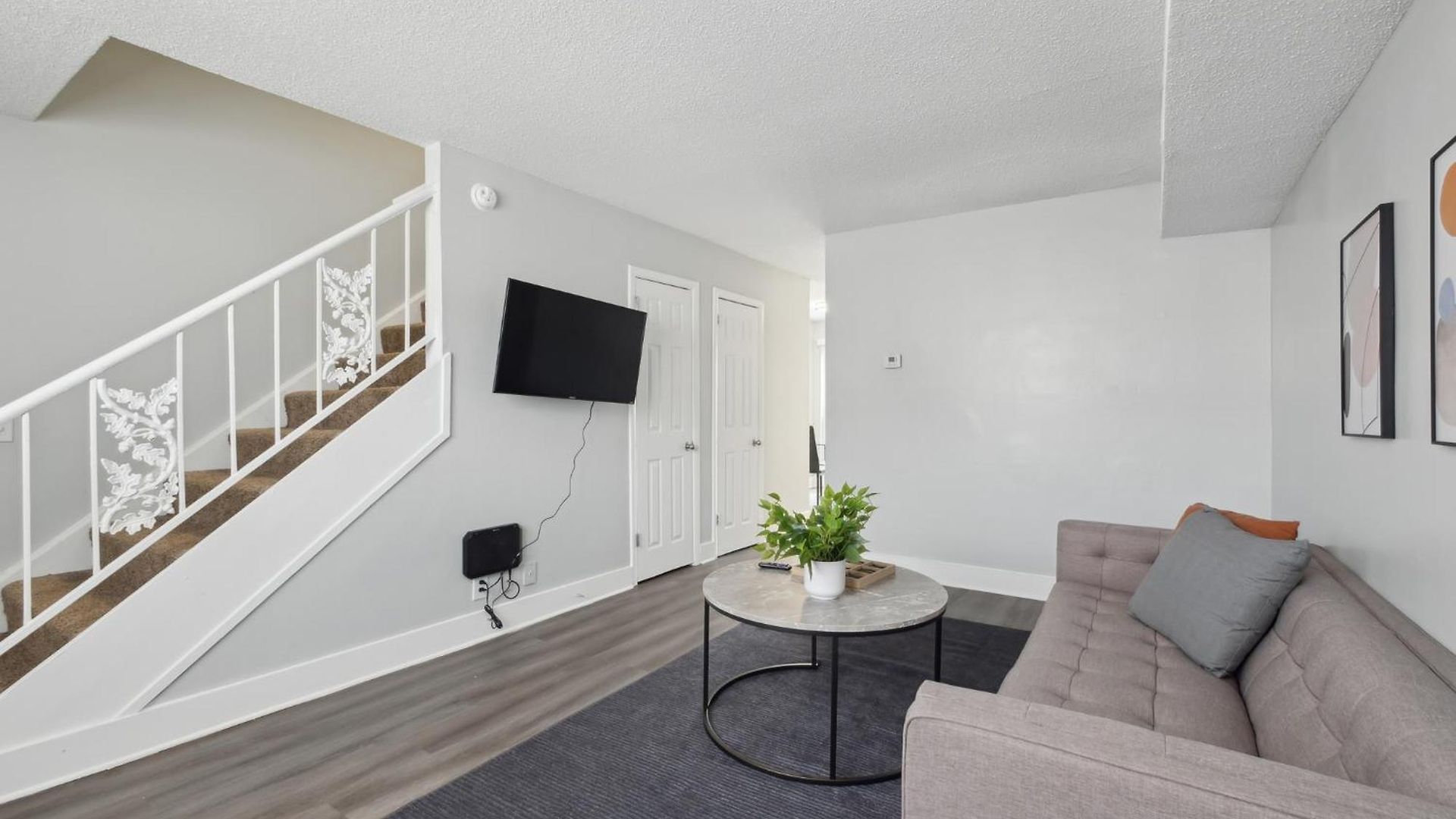 Brentwood U4 I Cozy & Comfy I 2bd I Free Parking Apartment *