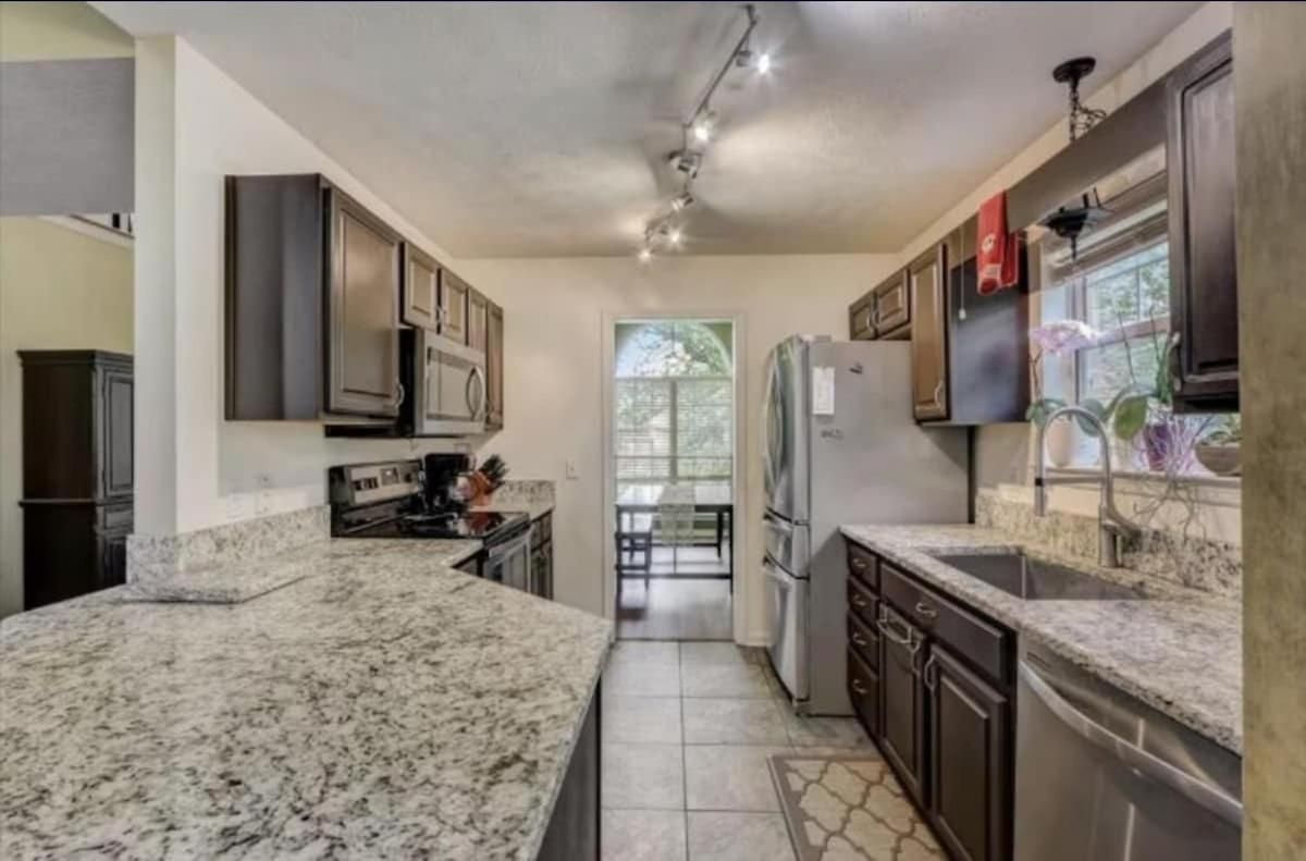4 Bedroom Corporate