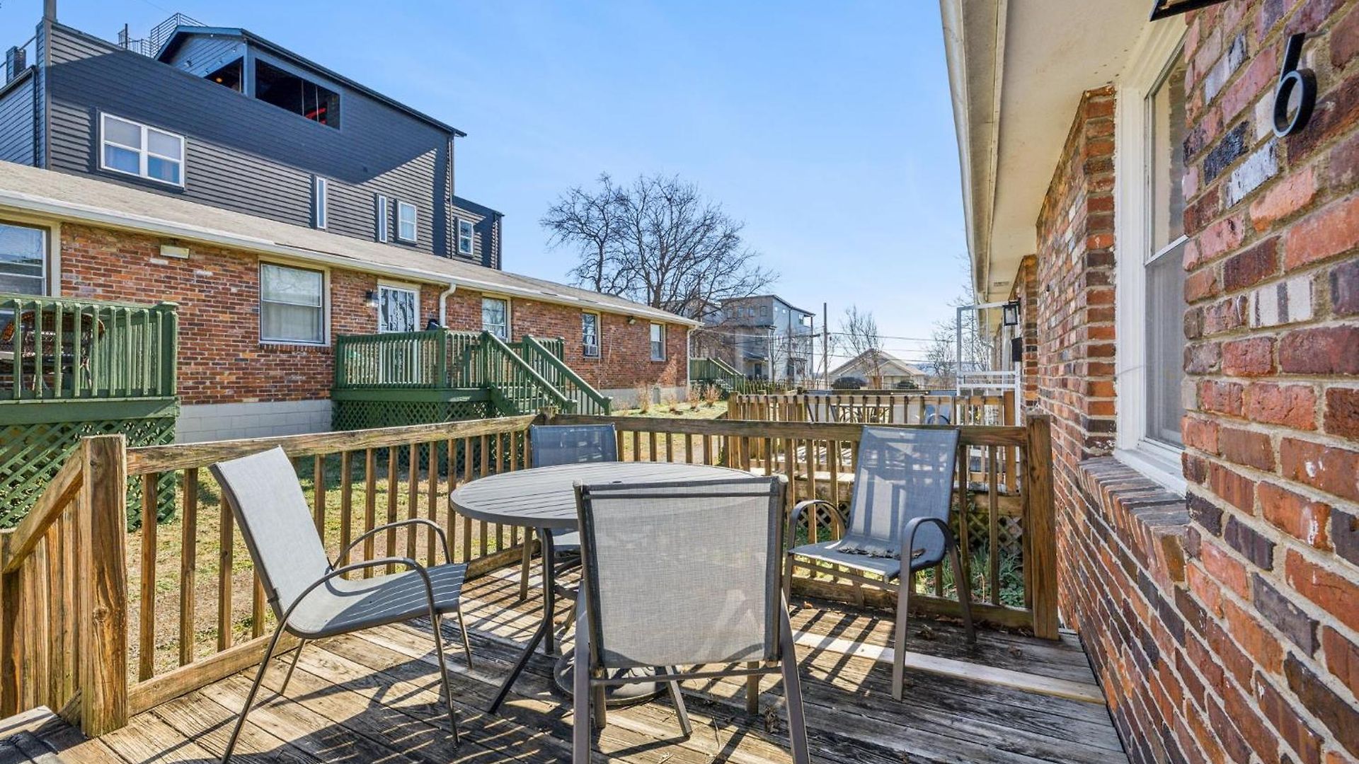 Sunny Delight Apartment
