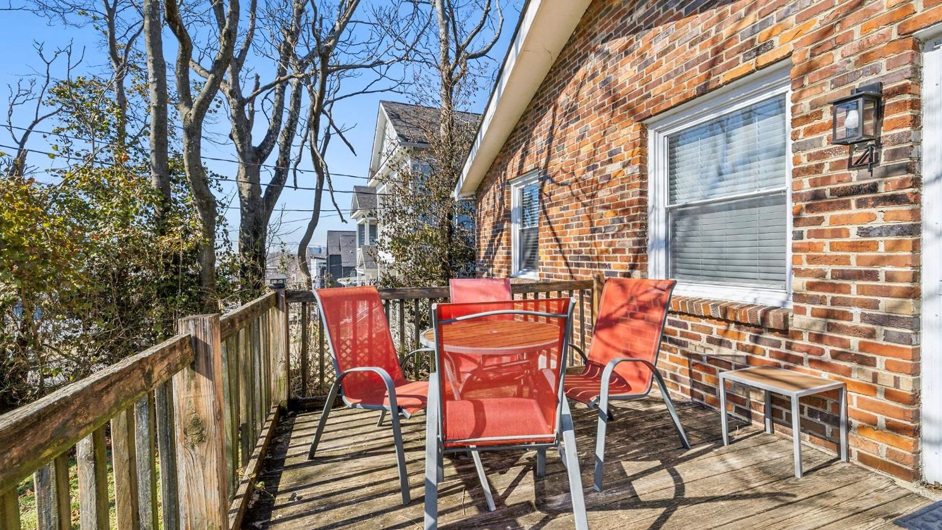 Family Friends And Free Parking Close To Downtown *
